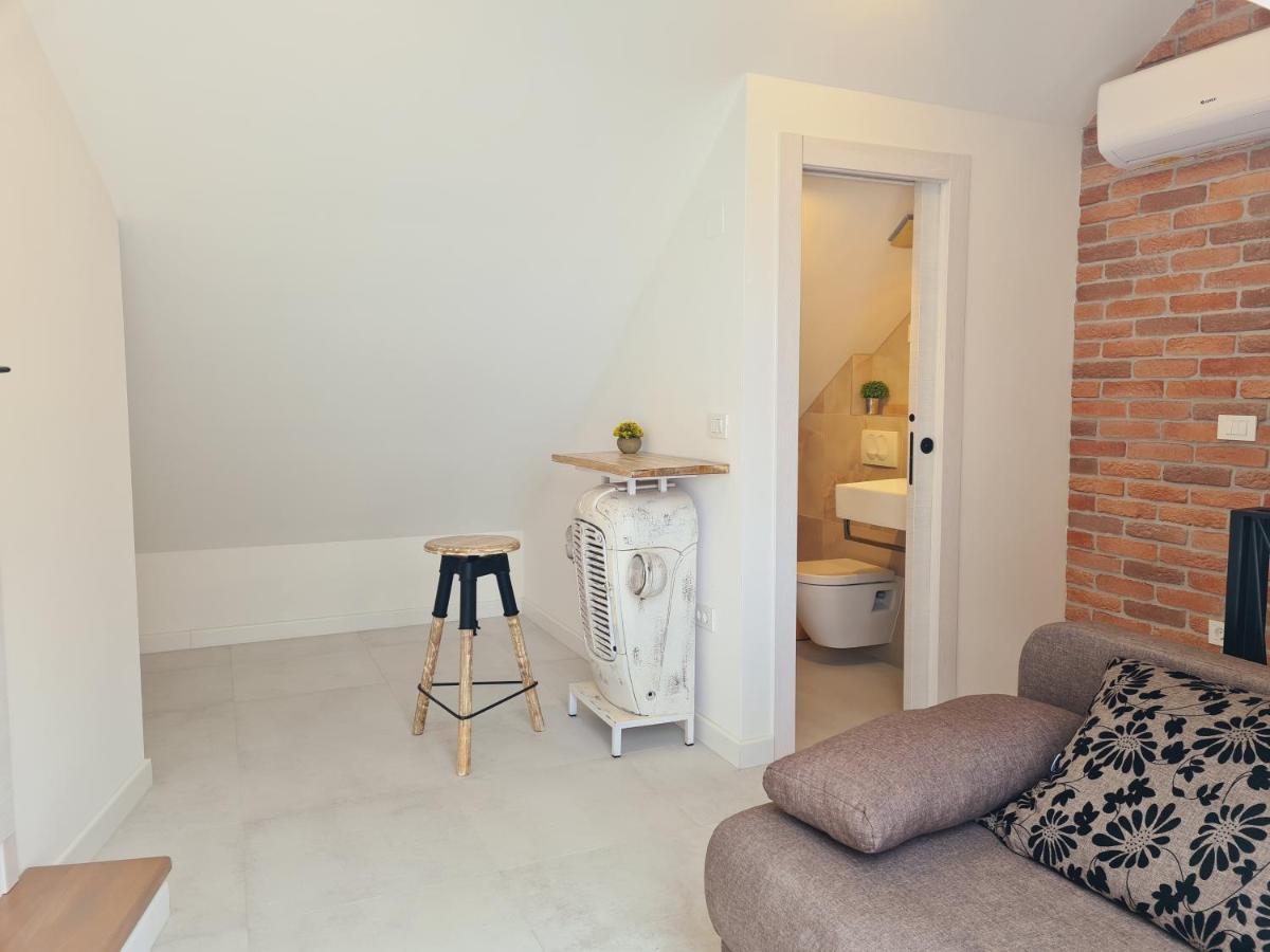 Beach Apartment Renco Sumpetar Exterior photo