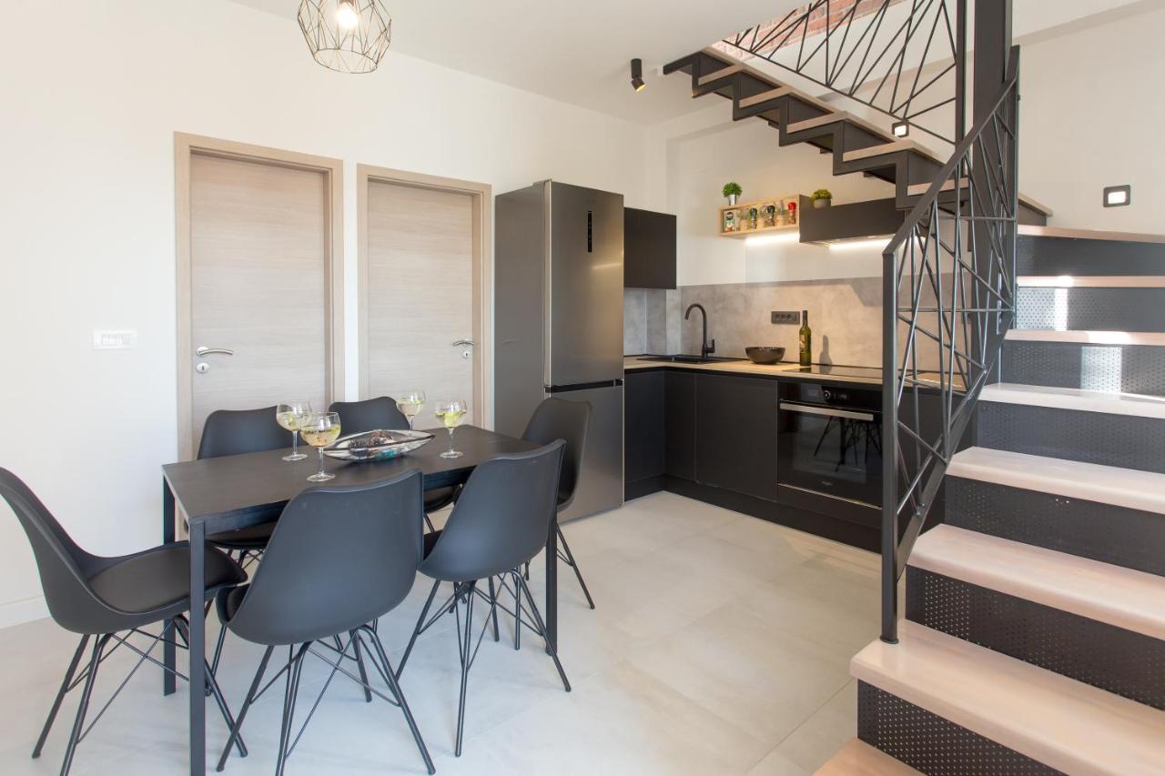 Beach Apartment Renco Sumpetar Exterior photo